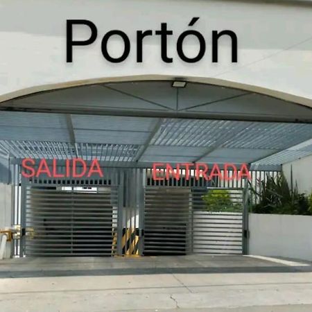 Departamento Nuevo Y Centrico Con Ambiente Familiar En Guadalajara Exterior foto