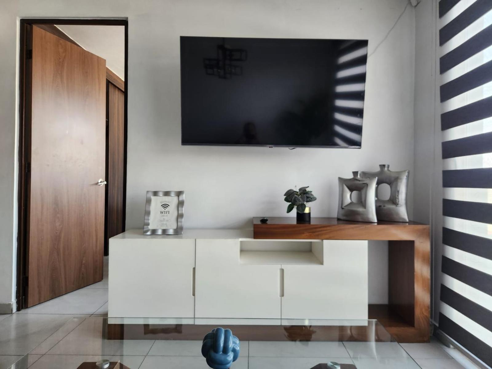 Departamento Nuevo Y Centrico Con Ambiente Familiar En Guadalajara Exterior foto